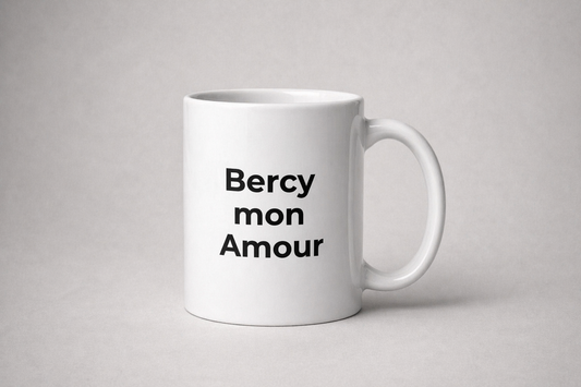 Mug en céramique blanc "Quittance de Loyer" avec l'inscription noire "Bercy mon Amour" style minimaliste par Fisc & Love.